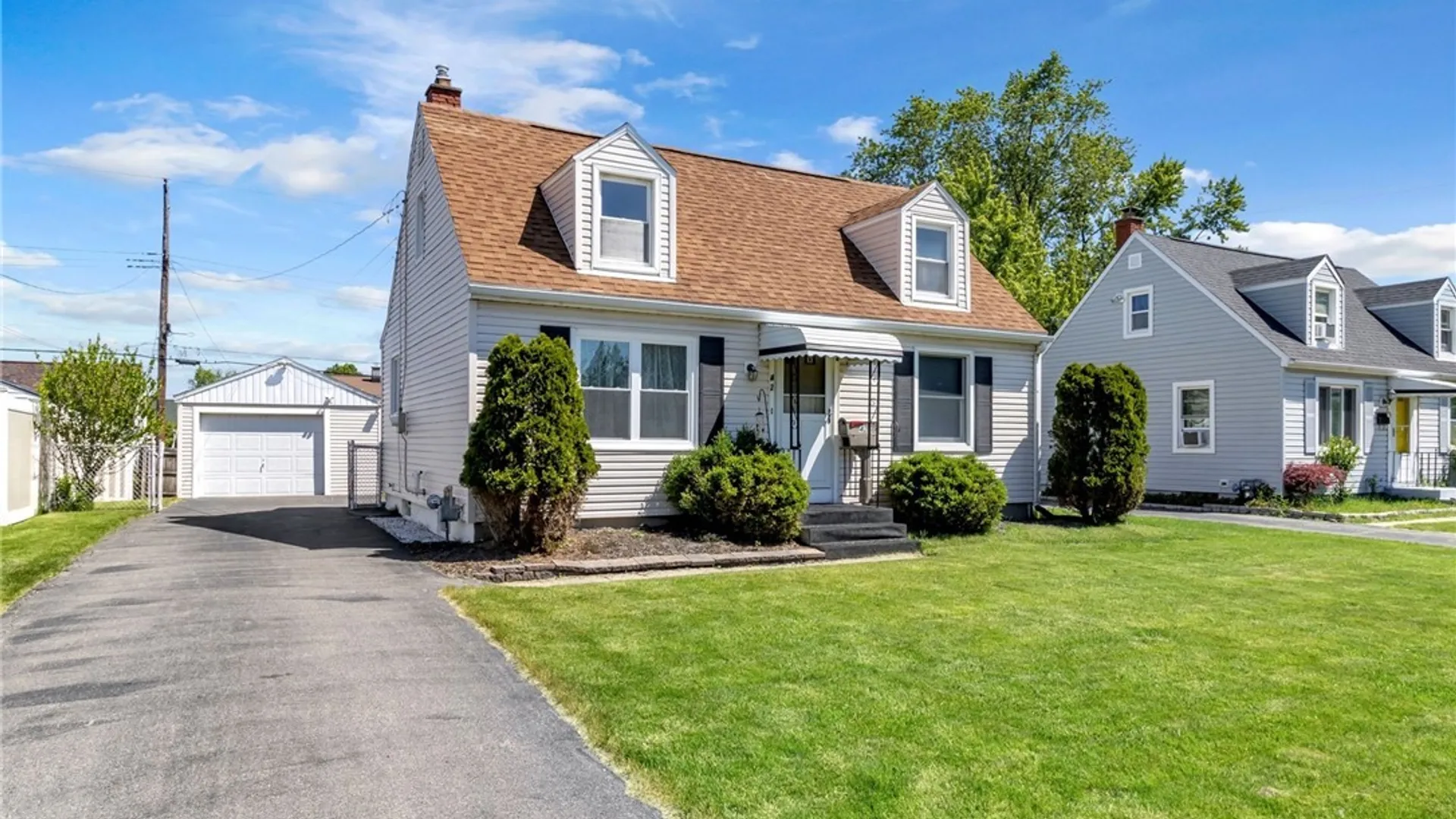 Property at 42 Daniel Avenue, Cheektowaga, NY 14225 3