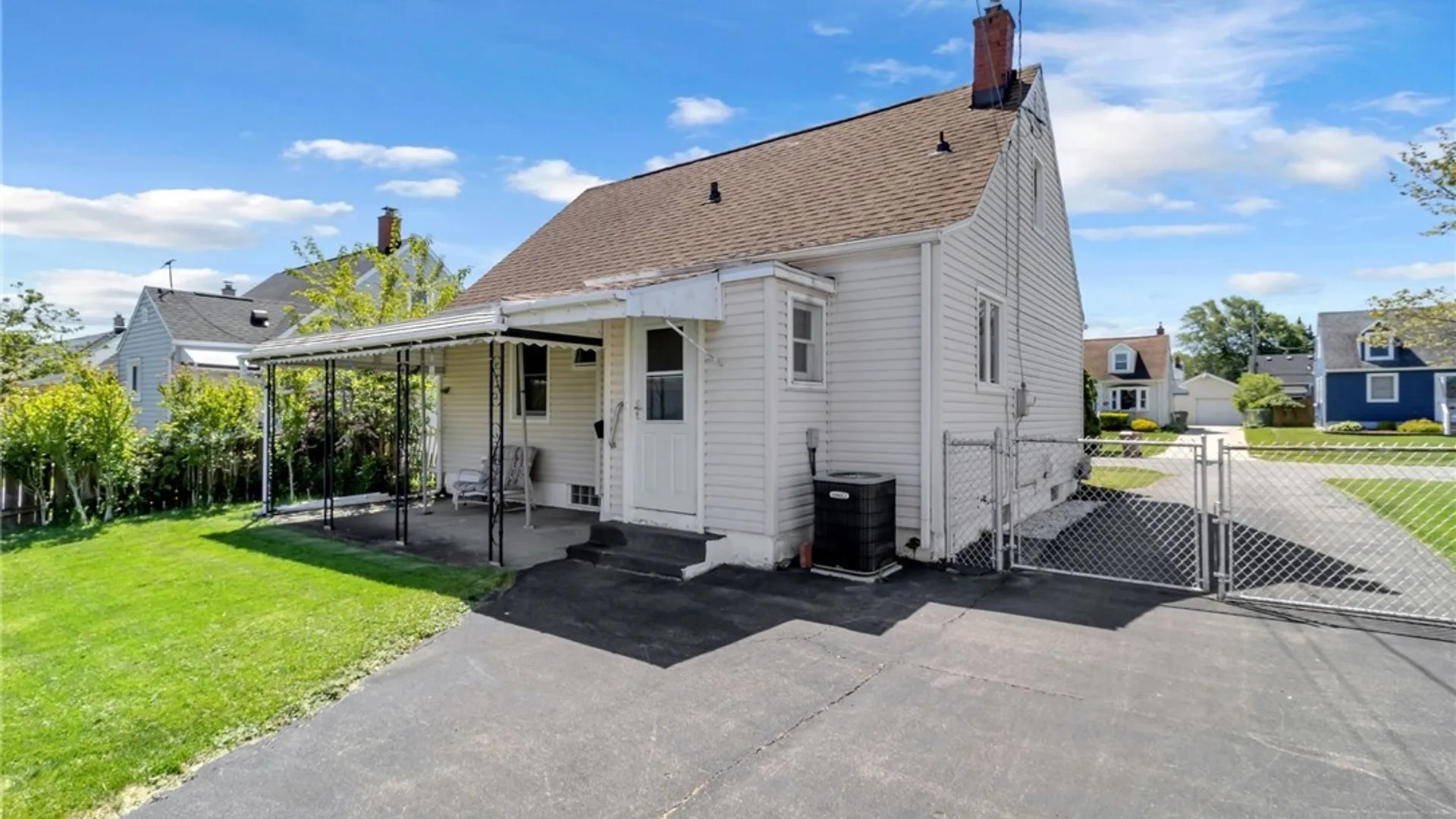 Property at 42 Daniel Avenue, Cheektowaga, NY 14225 6