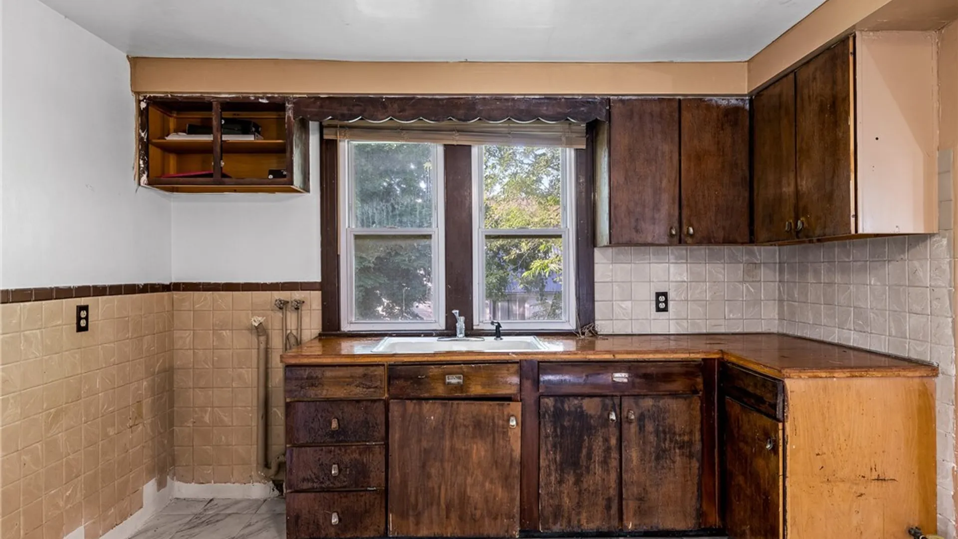 Property at 192 Baitz Avenue, Buffalo, NY 14206 27