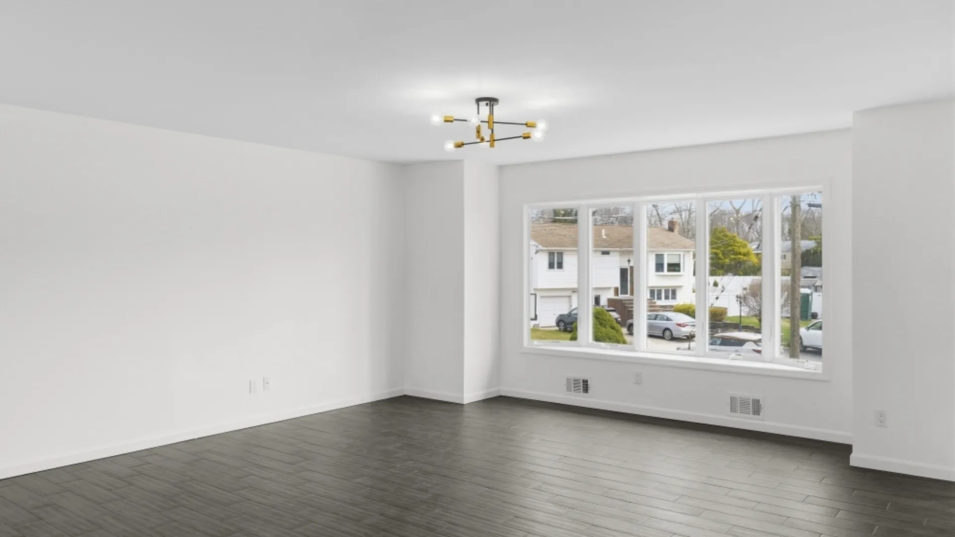 Property at 22 Roslyn Ct, East Patchogue, NY 11772 14