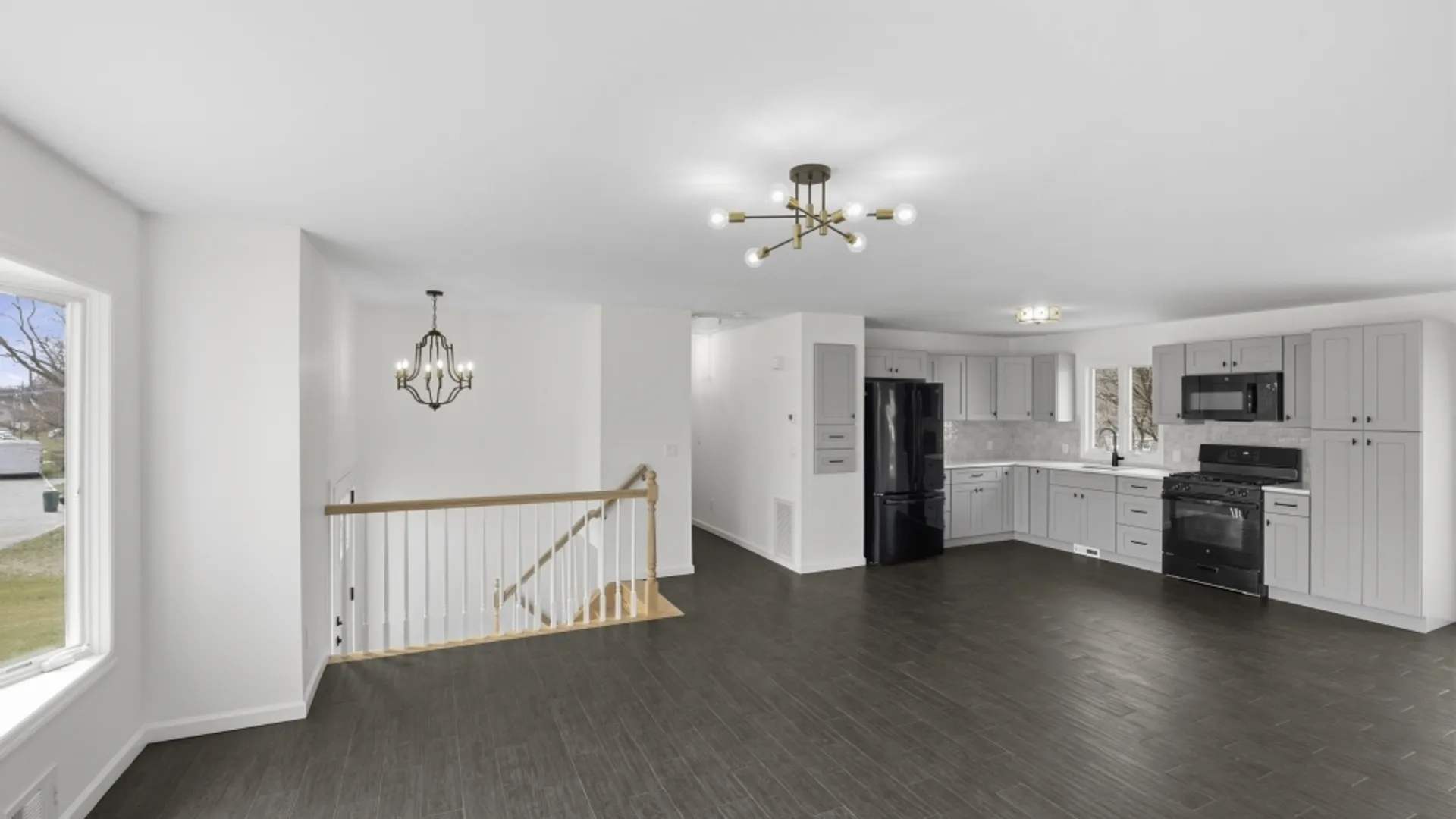 Property at 22 Roslyn Ct, East Patchogue, NY 11772 21