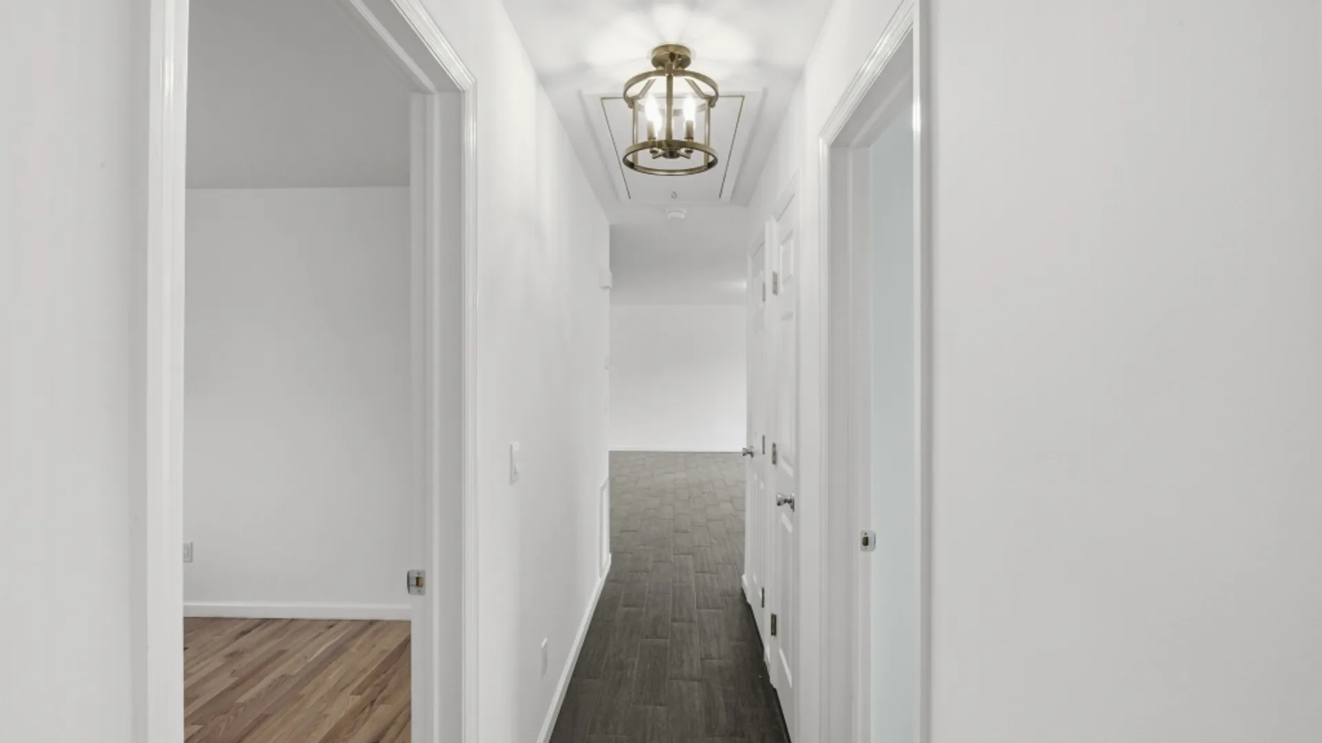 Property at 22 Roslyn Ct, East Patchogue, NY 11772 23