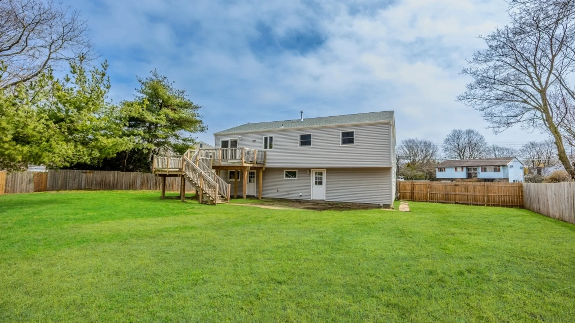 Property at 22 Roslyn Ct, East Patchogue, NY 11772 47