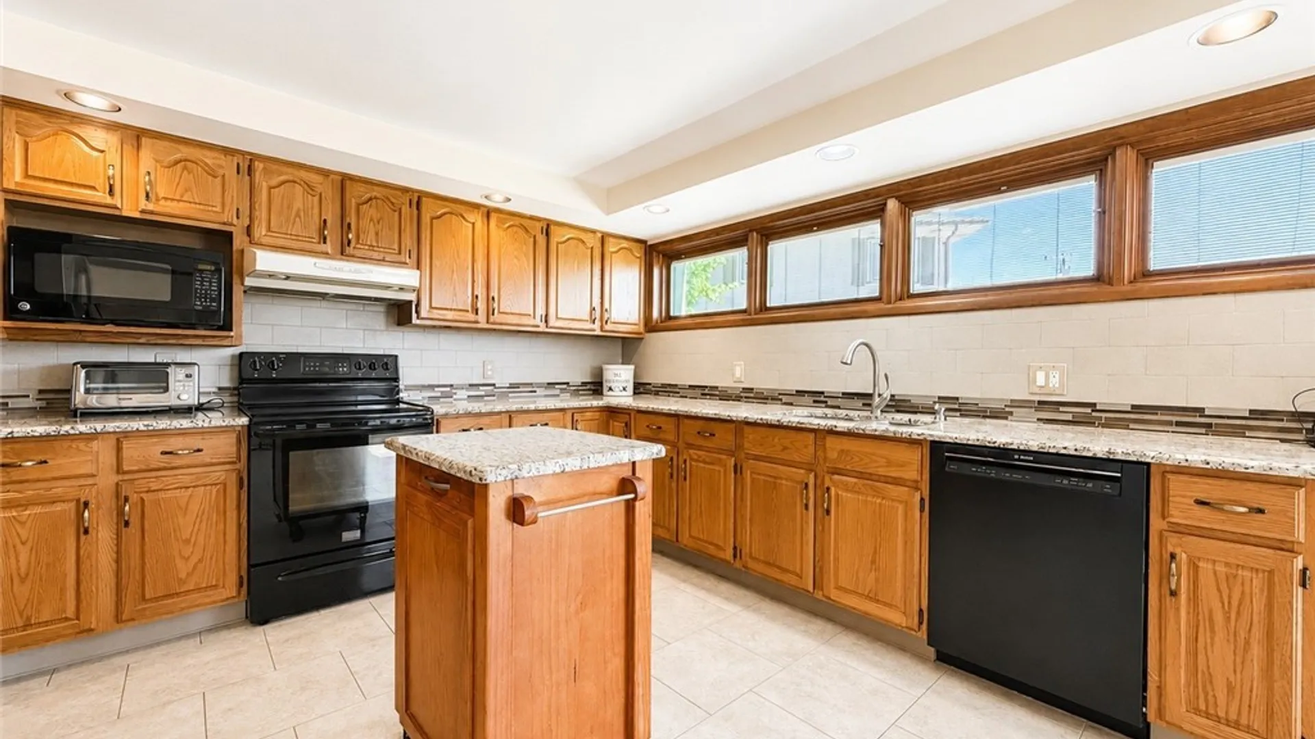 Property at 783 W River Road, Grand Island, NY 14072 19