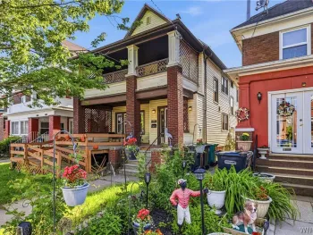 Property at 534 12th Street, Niagara Falls, NY 14301