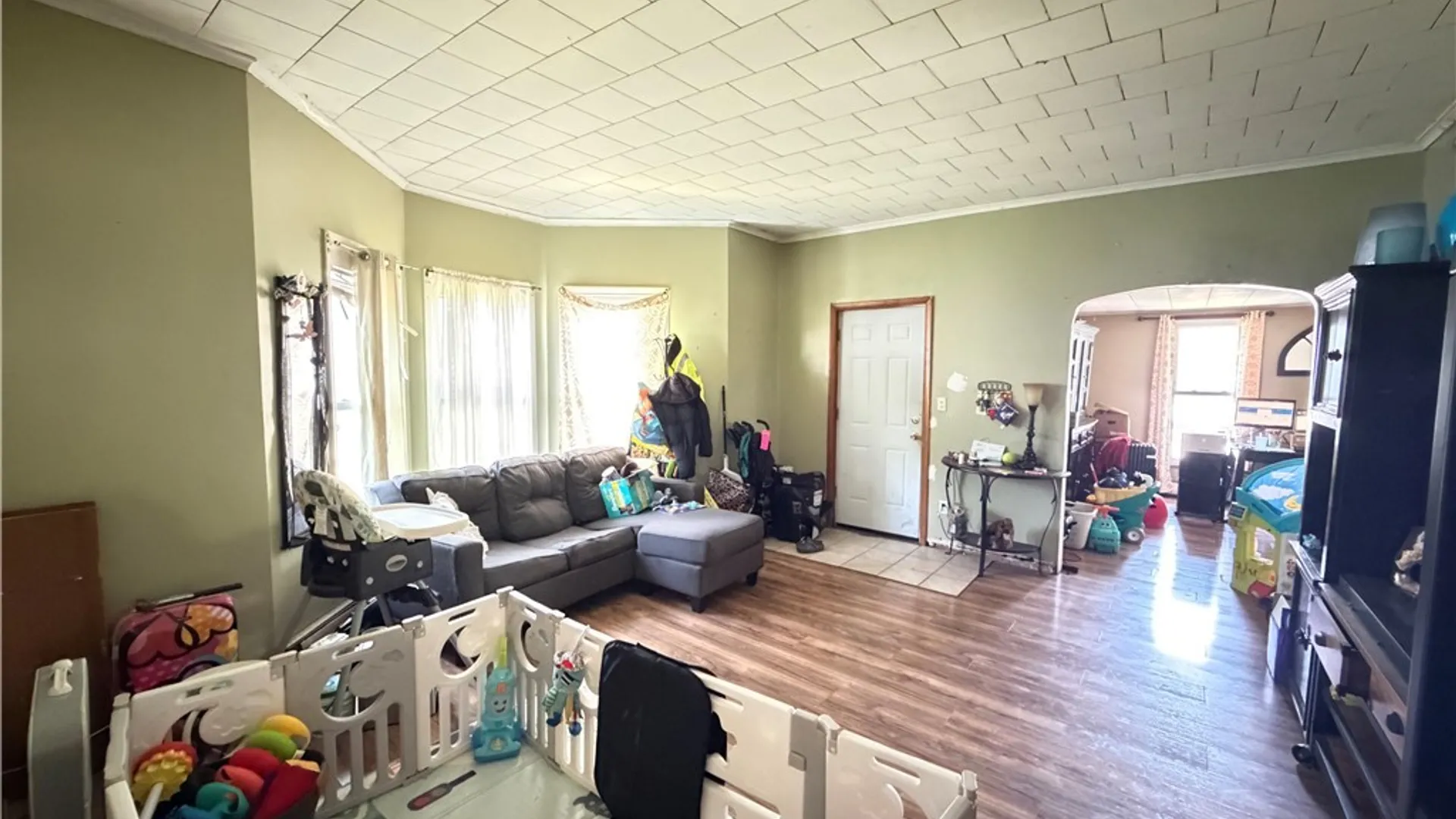Property at 204 Saint Marks Avenue, Syracuse, NY 13204 10