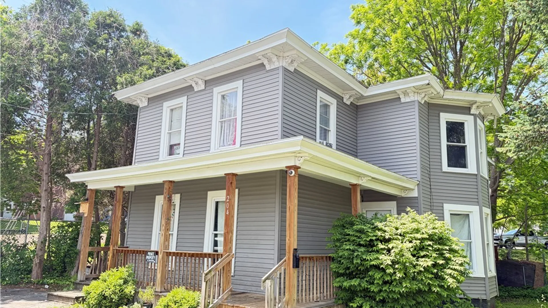 Property at 204 Saint Marks Avenue, Syracuse, NY 13204 3