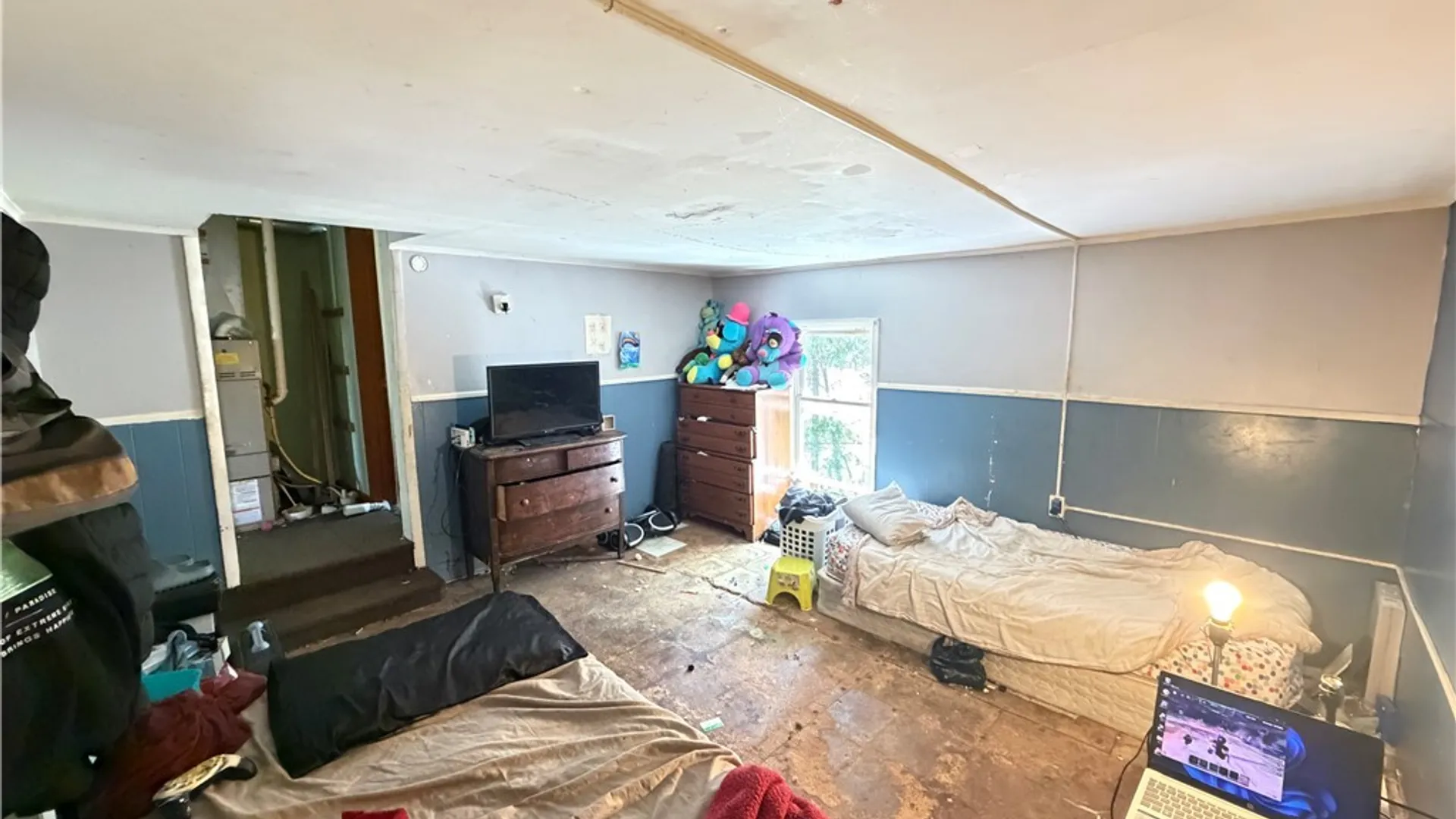 Property at 204 Saint Marks Avenue, Syracuse, NY 13204 33
