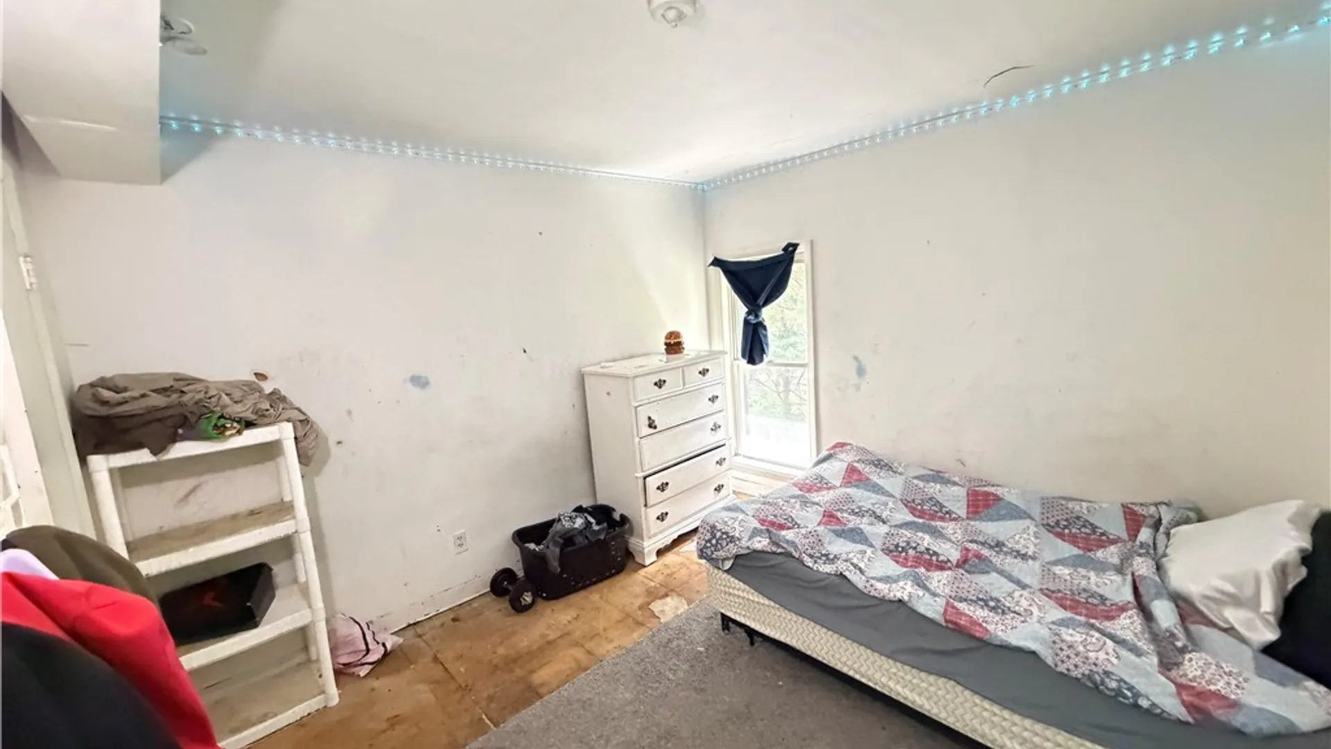 Property at 204 Saint Marks Avenue, Syracuse, NY 13204 34