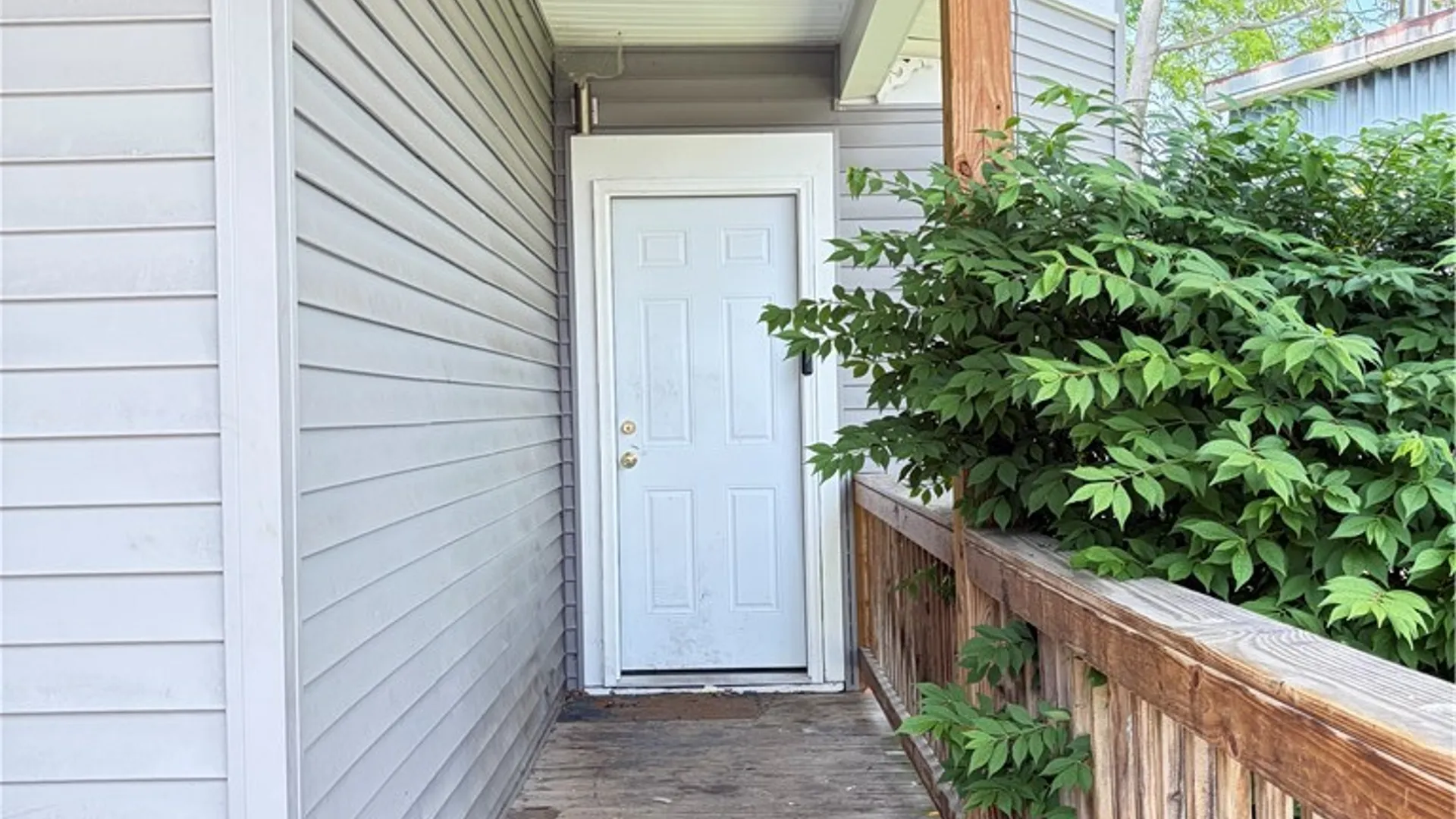 Property at 204 Saint Marks Avenue, Syracuse, NY 13204 7