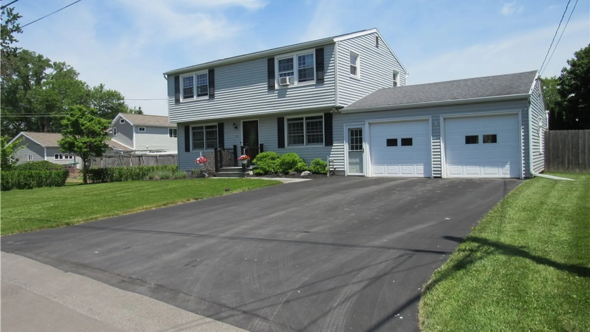 Property at 412 Stillwell Circle, DeWitt, NY 13057 2