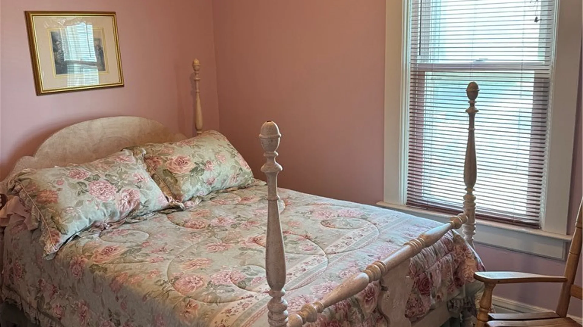 Property at 104 Elmwood Place, Utica, NY 13501 12