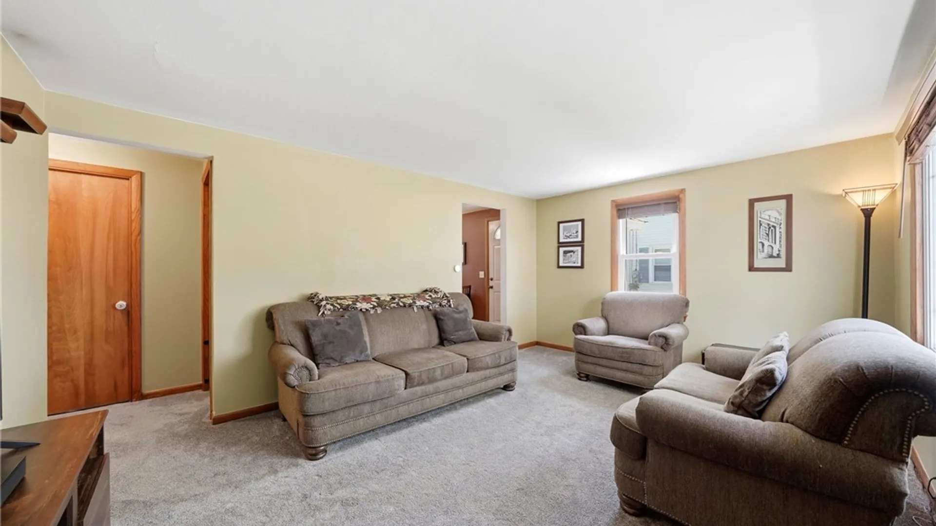 Property at 69 Lepeirs Drive, Tonawanda, NY 14150 7