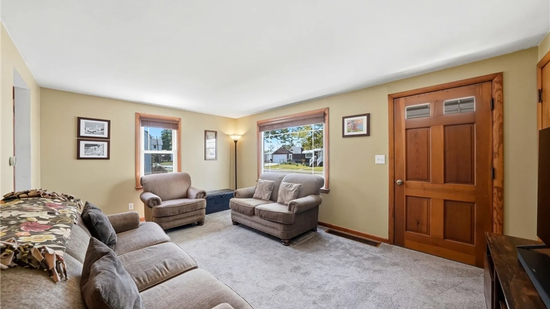 Property at 69 Lepeirs Drive, Tonawanda, NY 14150 8