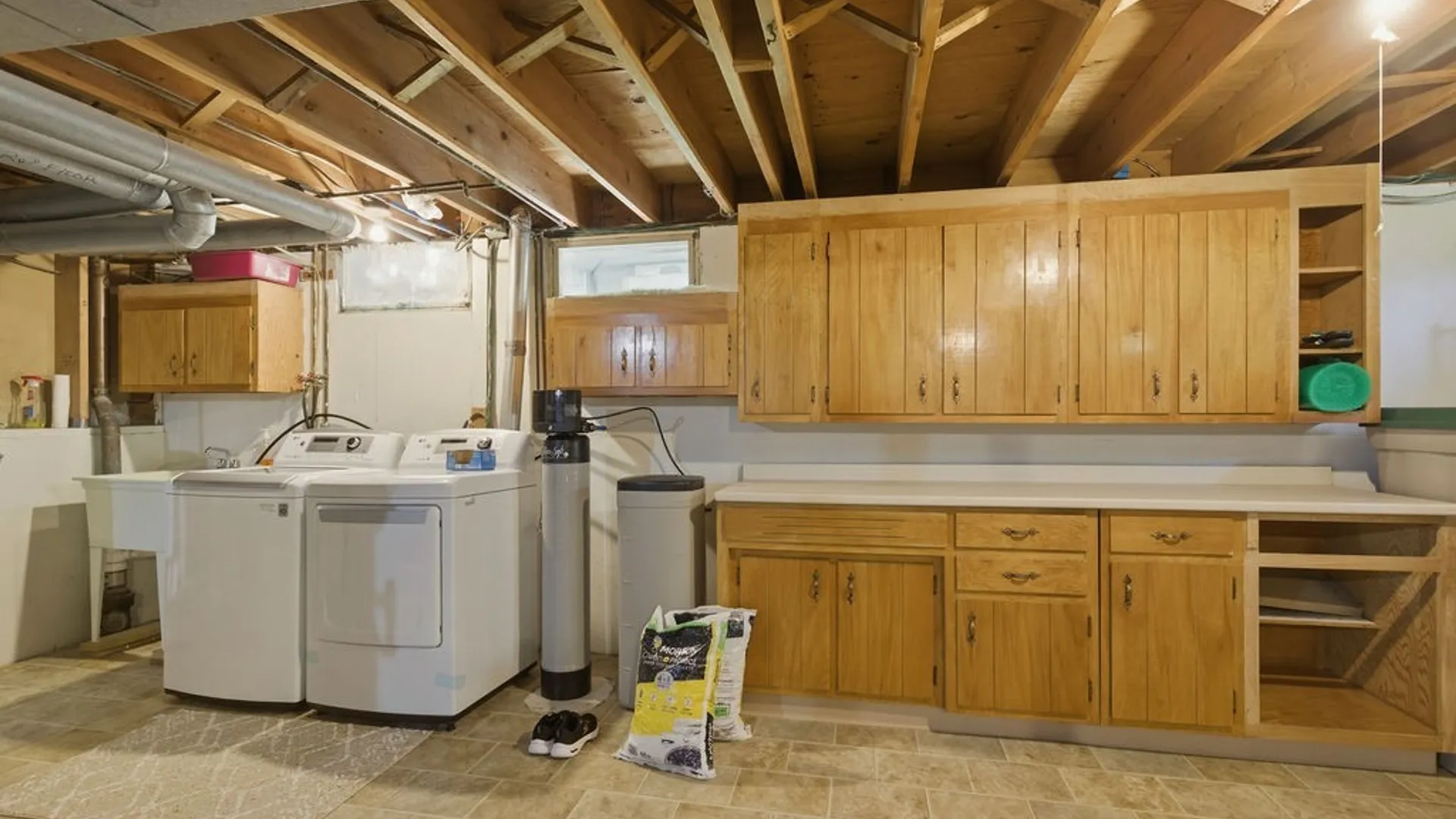 Property at 4872 Juneway Drive, Salina, NY 13088 25