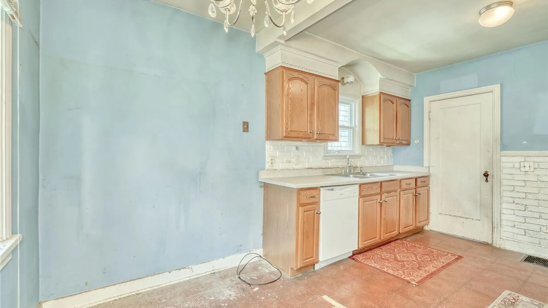 Property at 166 Pleasant Avenue, Irondequoit, NY 14622 15