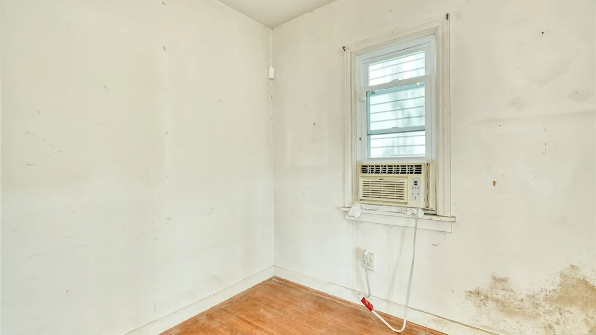 Property at 166 Pleasant Avenue, Irondequoit, NY 14622 25
