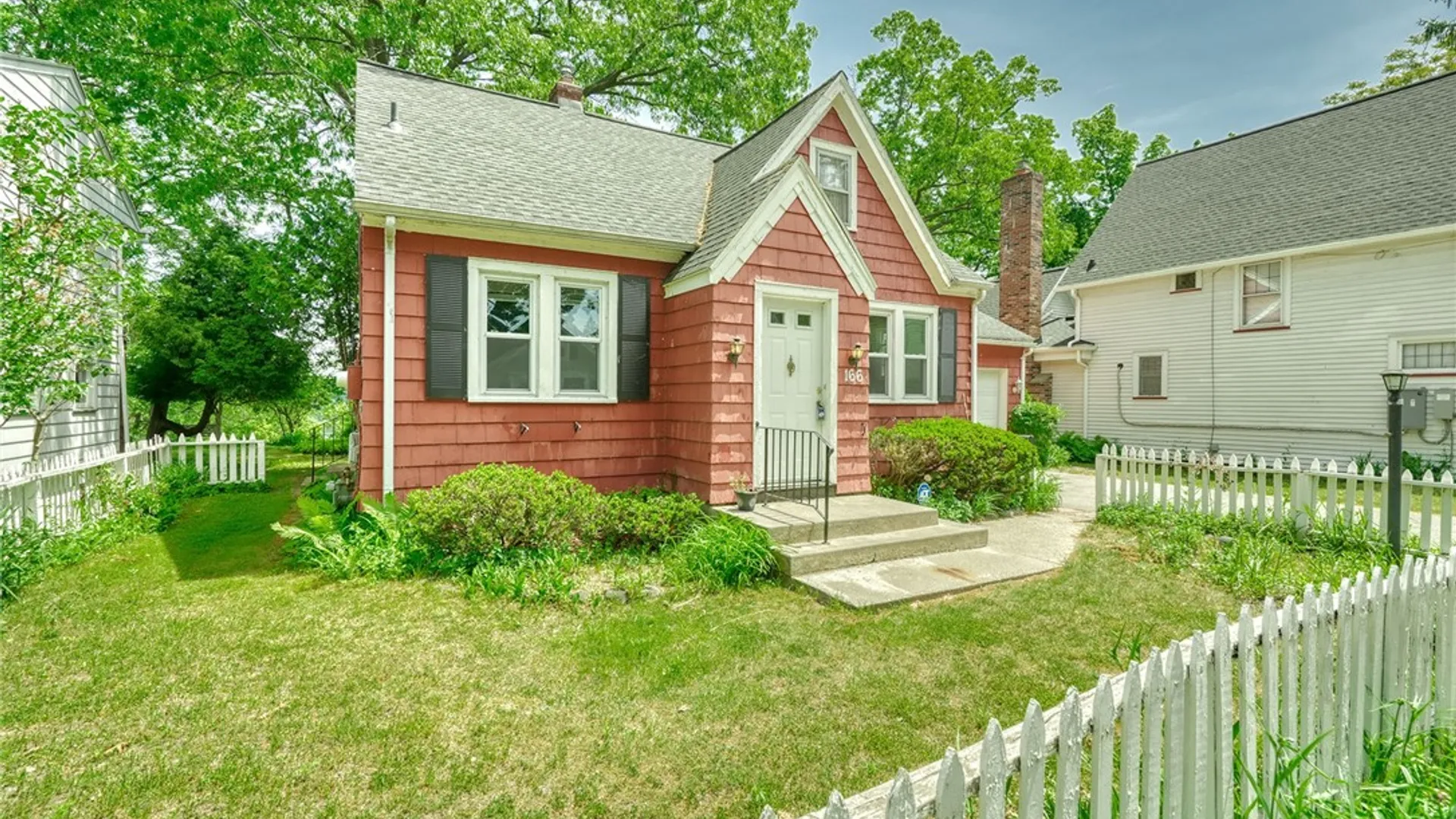 Property at 166 Pleasant Avenue, Irondequoit, NY 14622 4