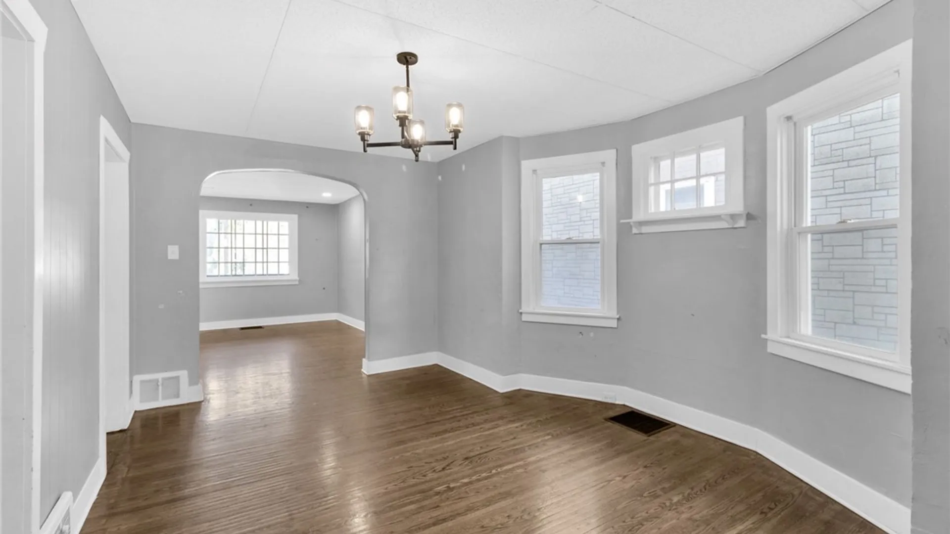 Property at 27 Como Avenue, Buffalo, NY 14220 10