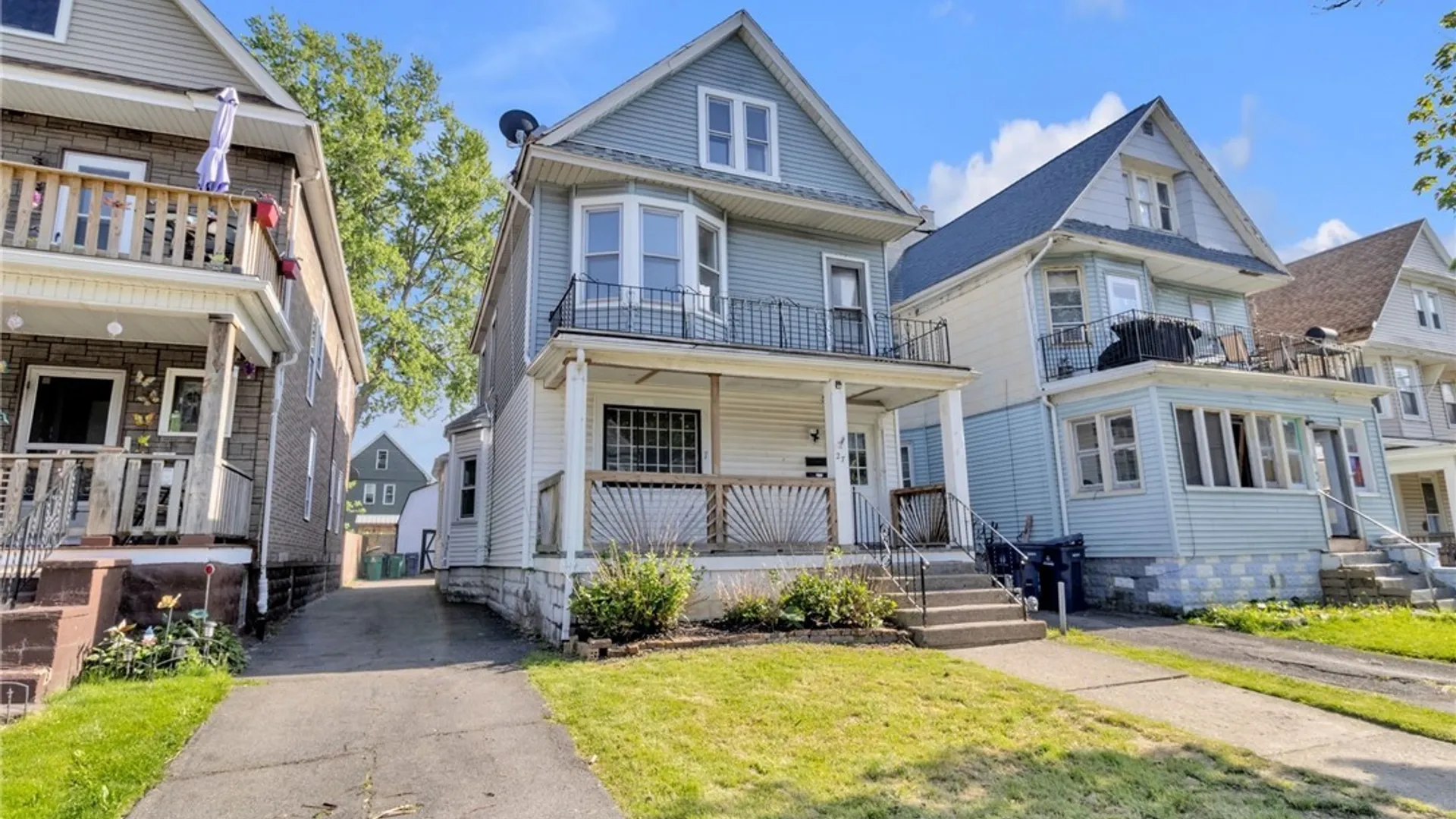 Property at 27 Como Avenue, Buffalo, NY 14220 2