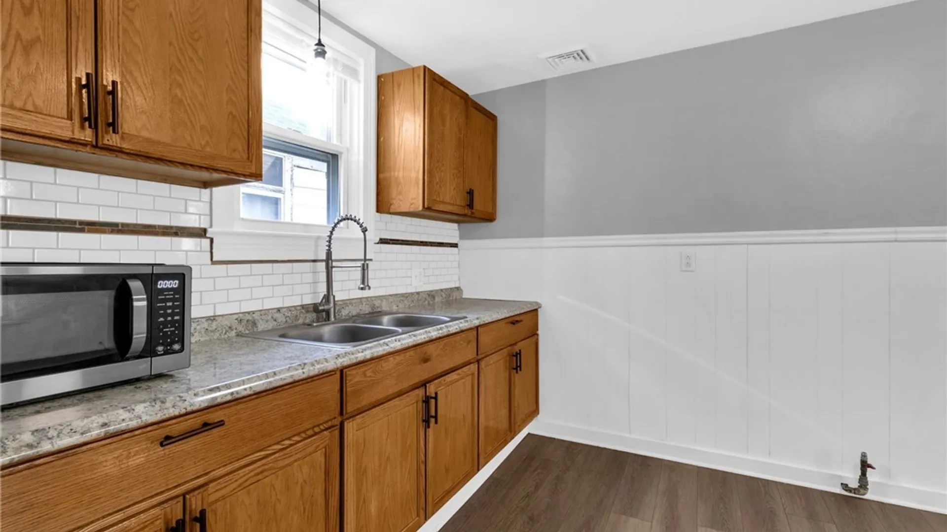 Property at 27 Como Avenue, Buffalo, NY 14220 20