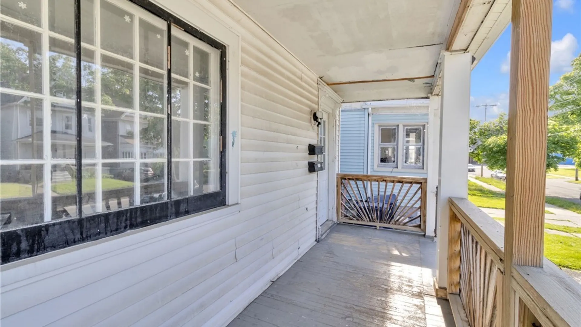 Property at 27 Como Avenue, Buffalo, NY 14220 3