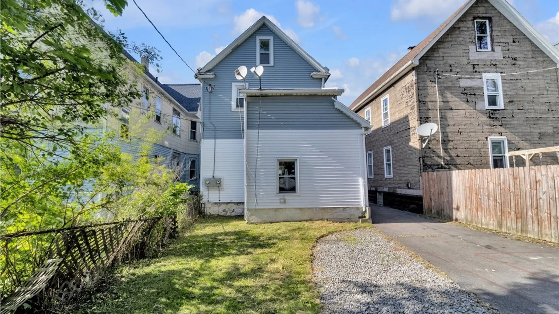 Property at 27 Como Avenue, Buffalo, NY 14220 6