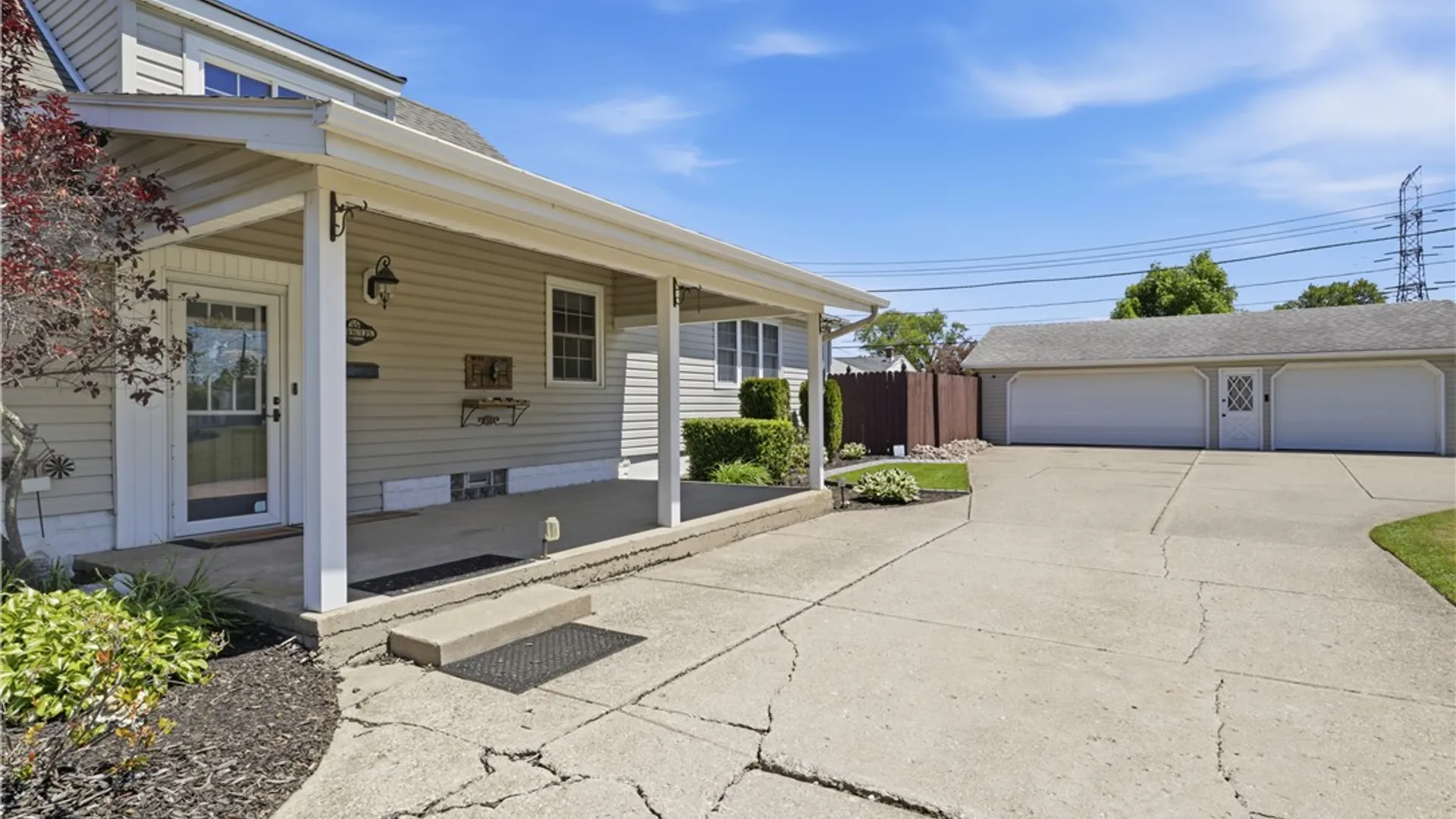 Property at 55 Toelsin Road, Cheektowaga, NY 14225 3