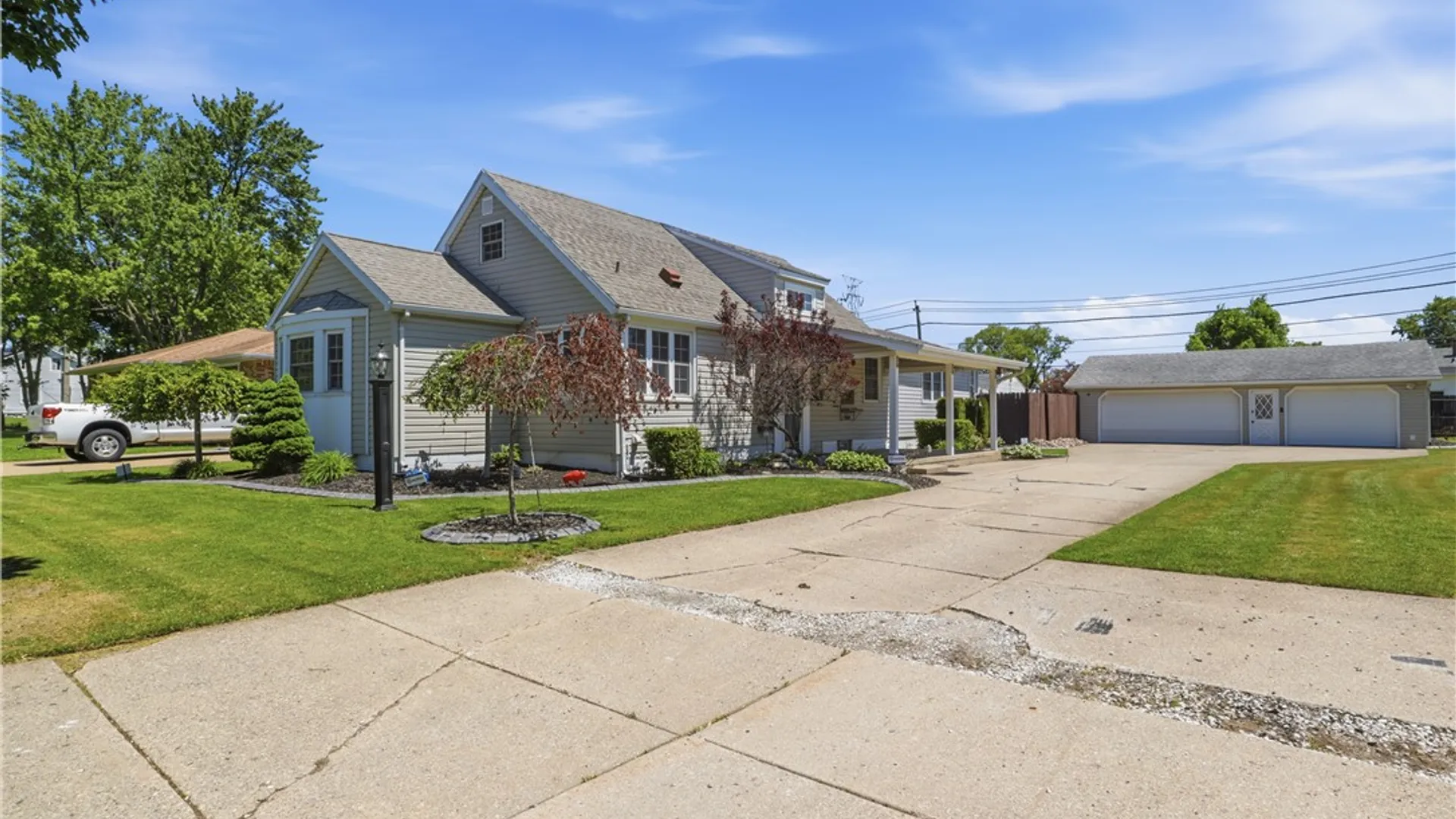 Property at 55 Toelsin Road, Cheektowaga, NY 14225 4