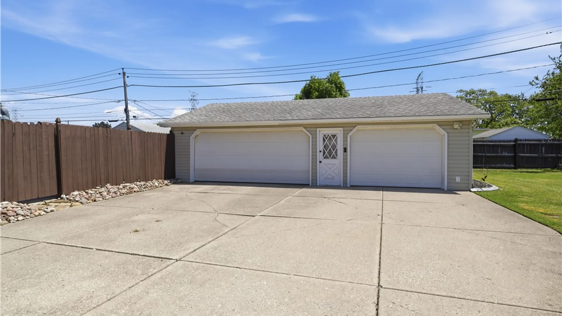 Property at 55 Toelsin Road, Cheektowaga, NY 14225 5