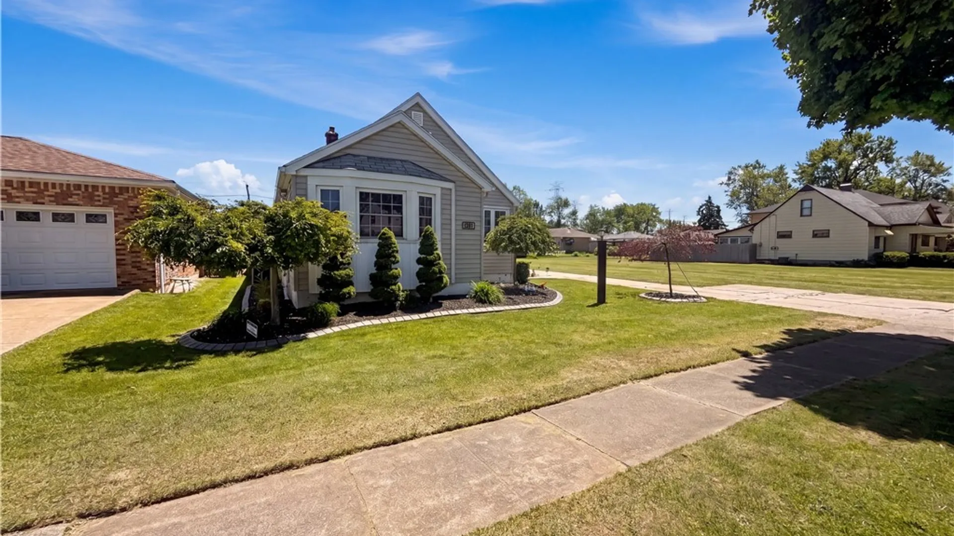 Property at 55 Toelsin Road, Cheektowaga, NY 14225 7