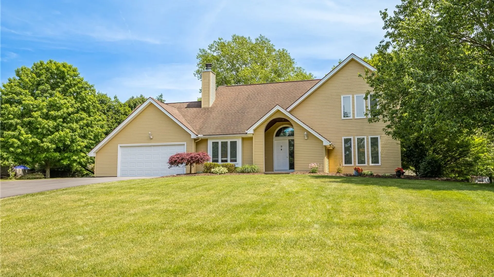 Property at 9 Rolling Plains, Mendon, NY 14472 2
