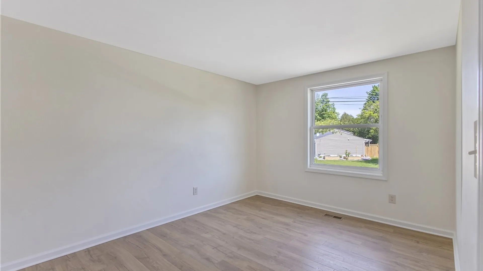 Property at 8256 Elaine Circle, Clay, NY 13090 15