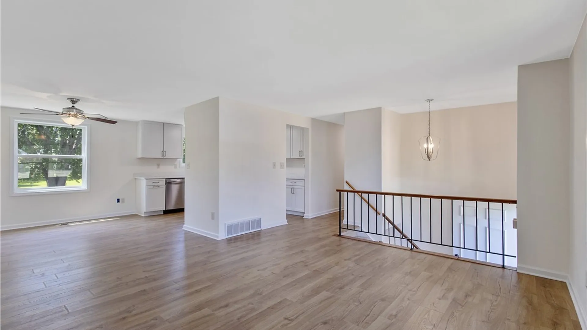 Property at 8256 Elaine Circle, Clay, NY 13090 4