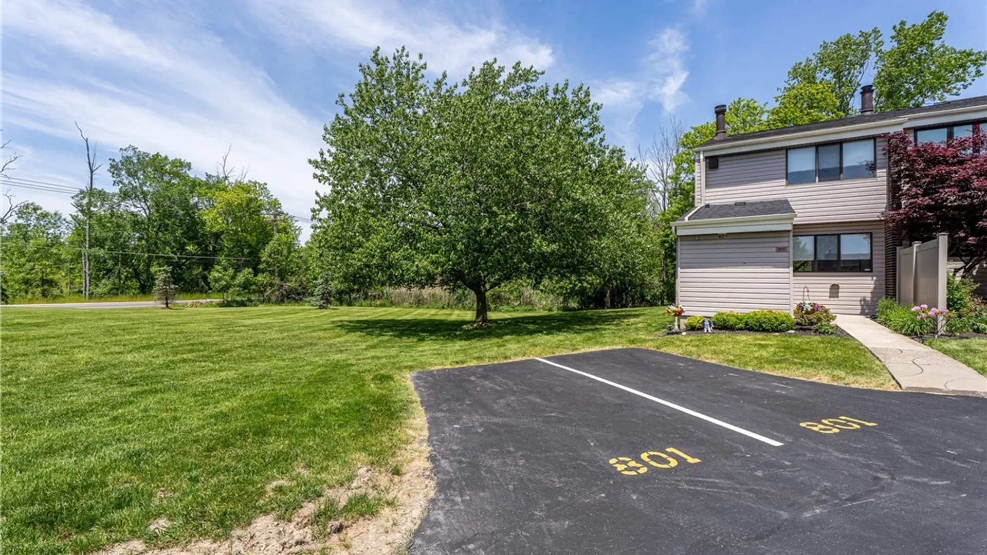 Property at 801 Red Fern Court, Amherst, NY 14051 31