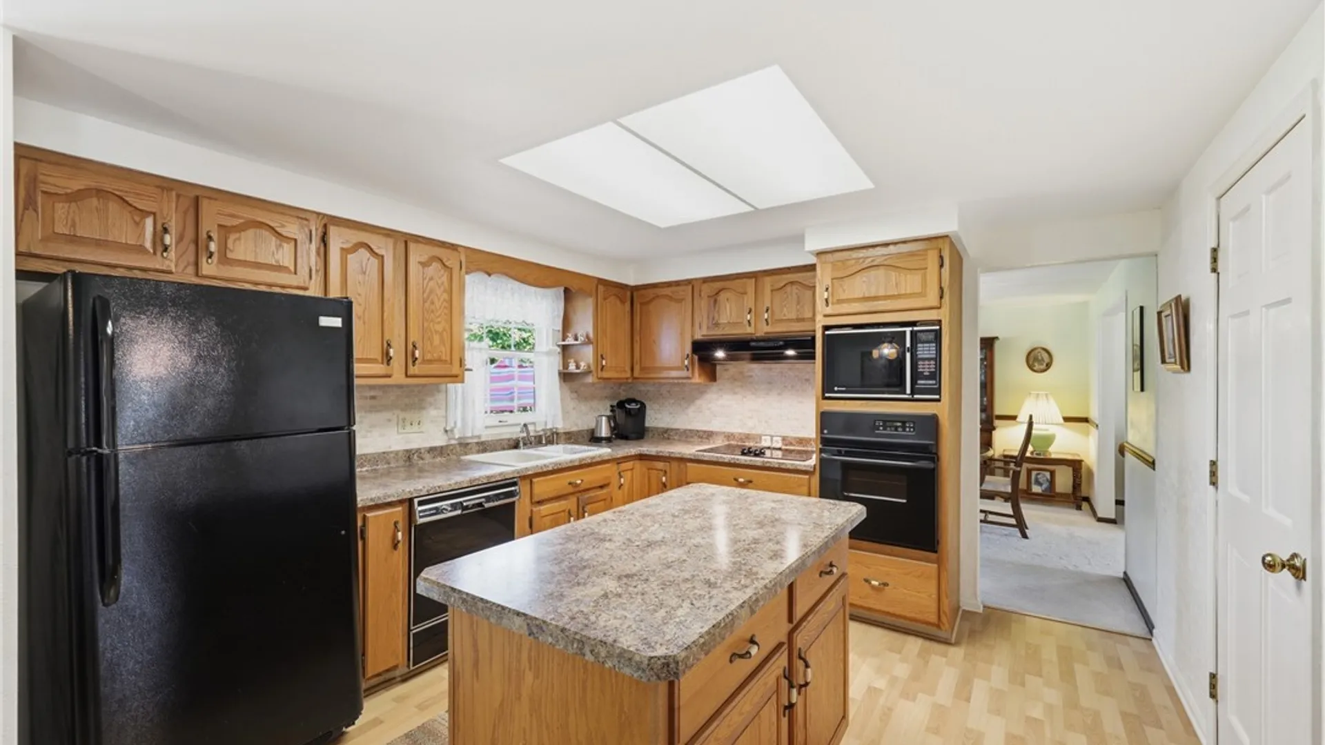 Property at 85 Heritage Road, Amherst, NY 14221 10