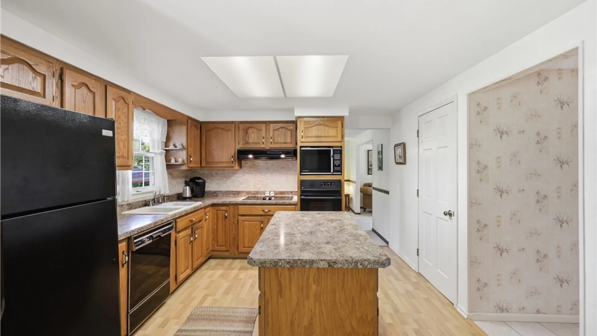 Property at 85 Heritage Road, Amherst, NY 14221 11
