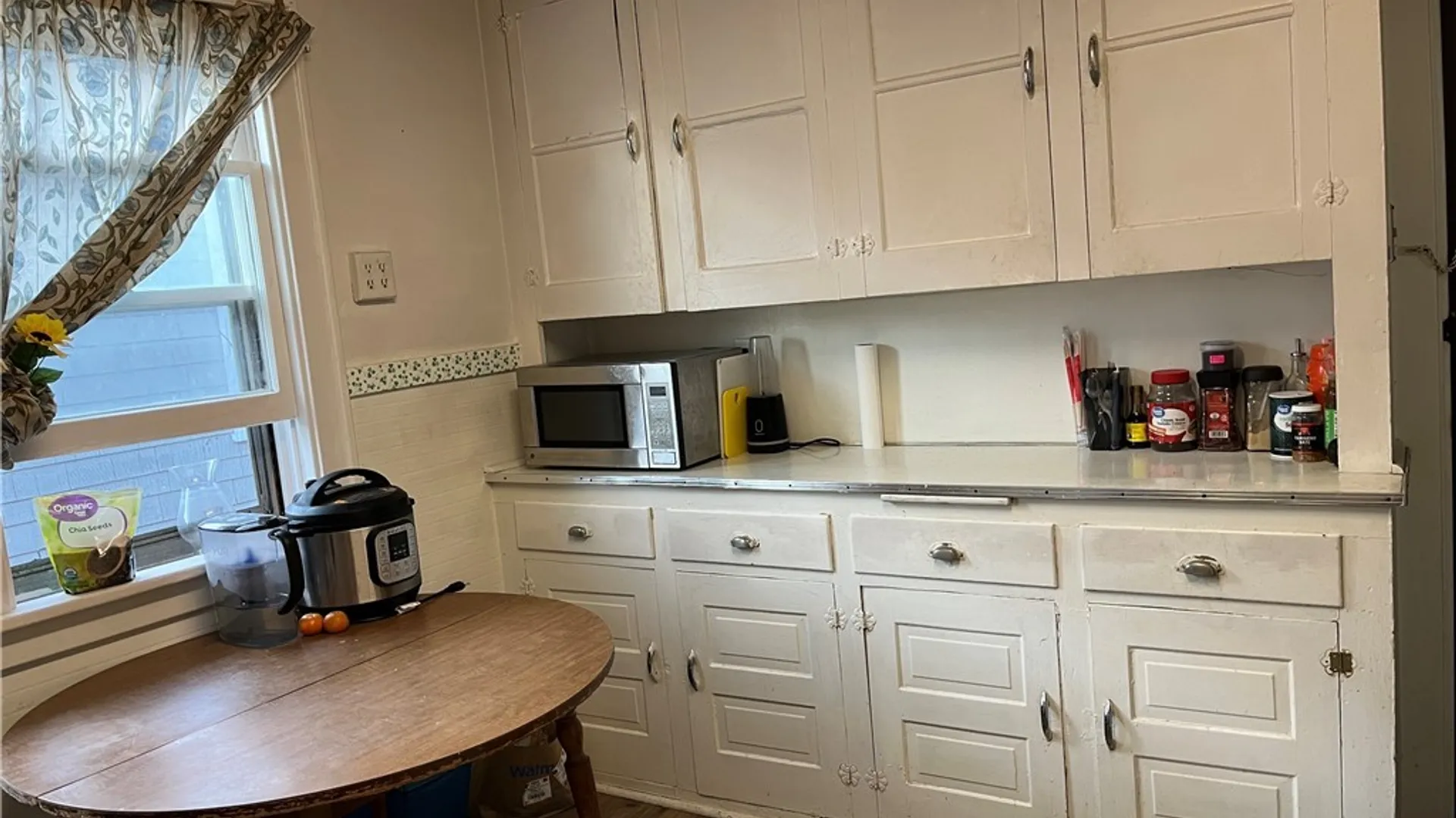 Property at 375 Winspear Avenue, Buffalo, NY 14215 12