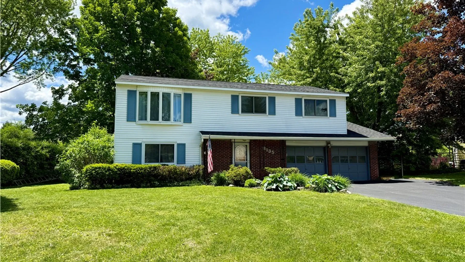 Property at 8135 Crimson Circle, Clay, NY 13041 2