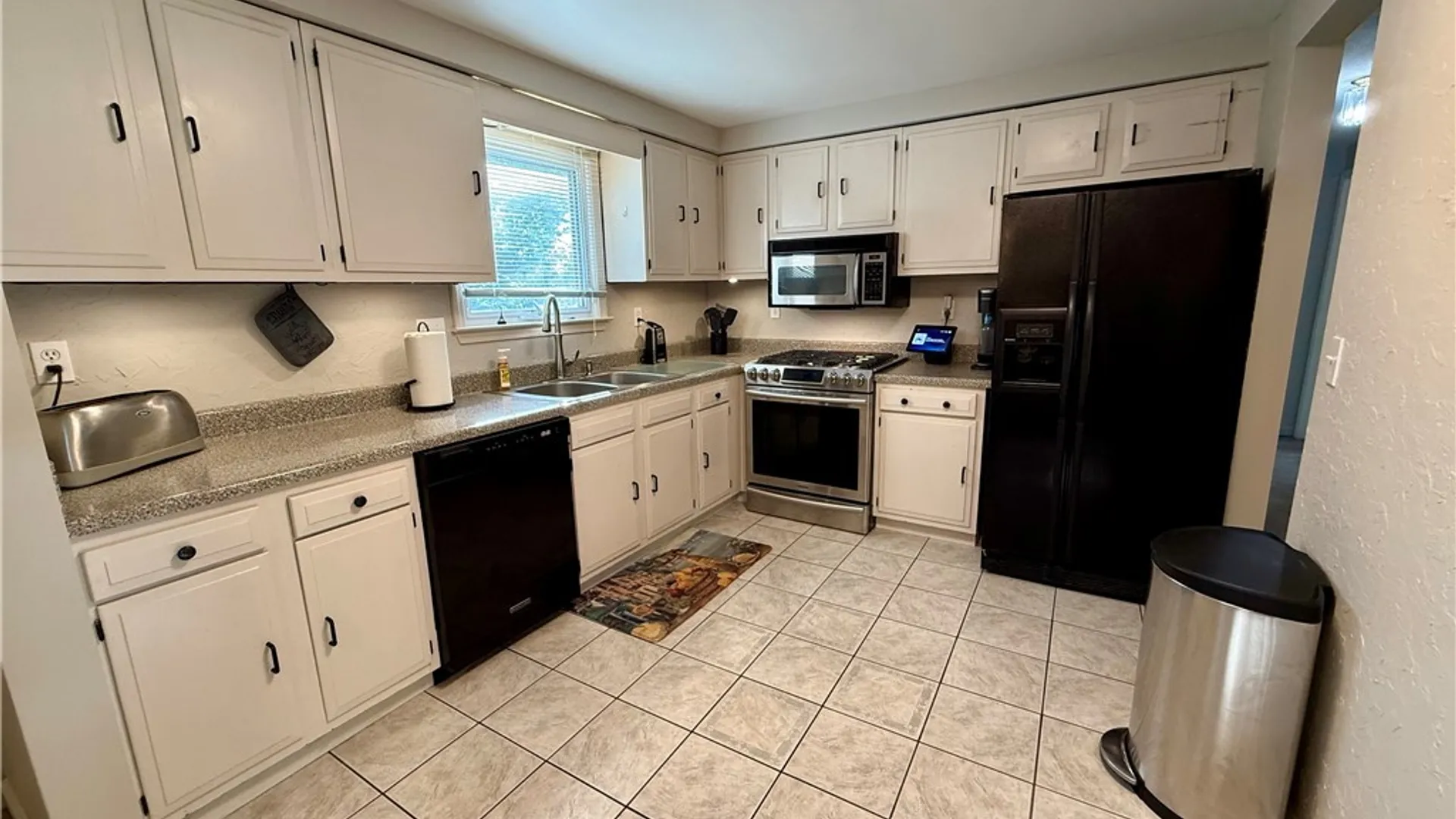 Property at 8135 Crimson Circle, Clay, NY 13041 27