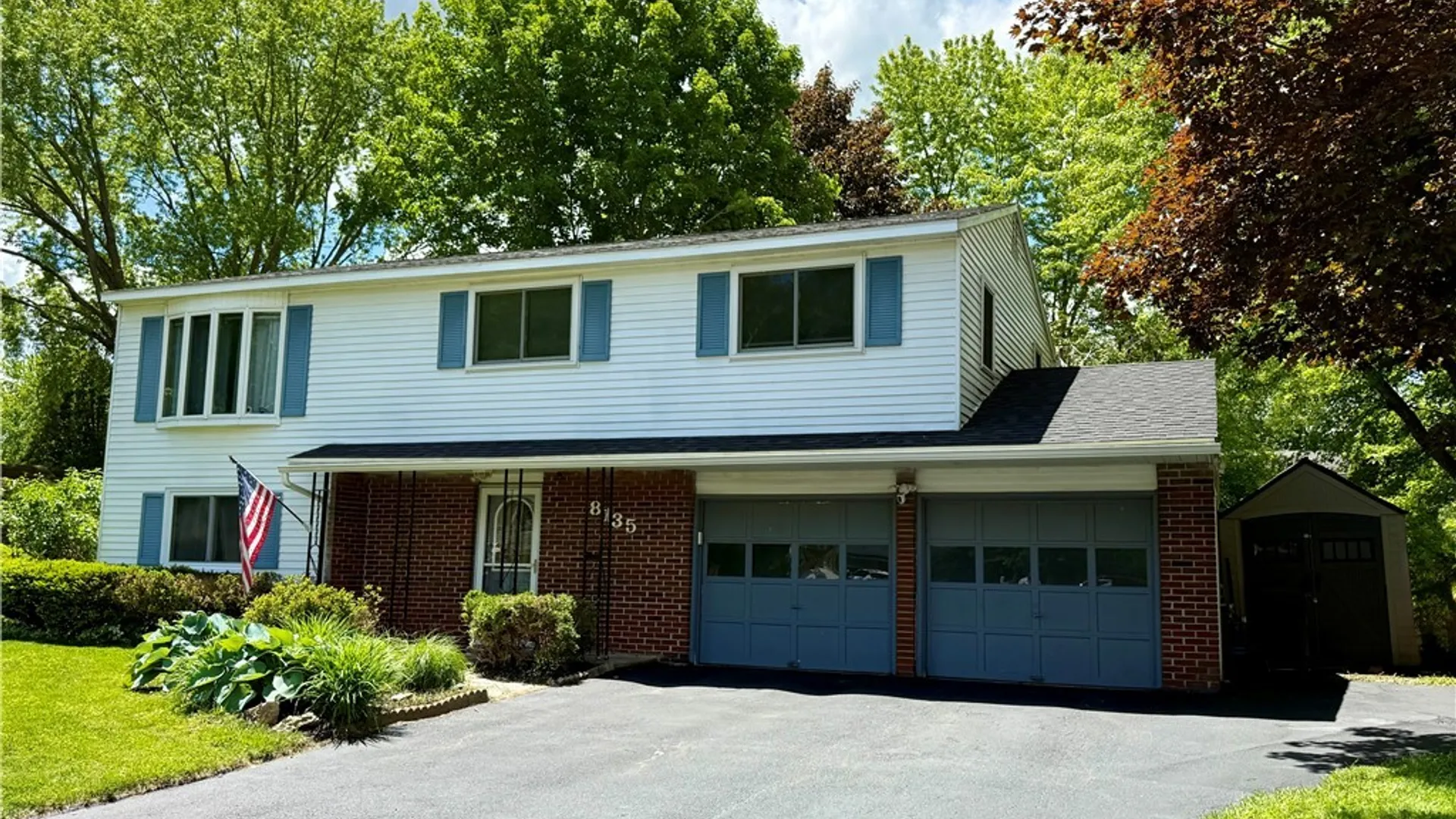 Property at 8135 Crimson Circle, Clay, NY 13041 3