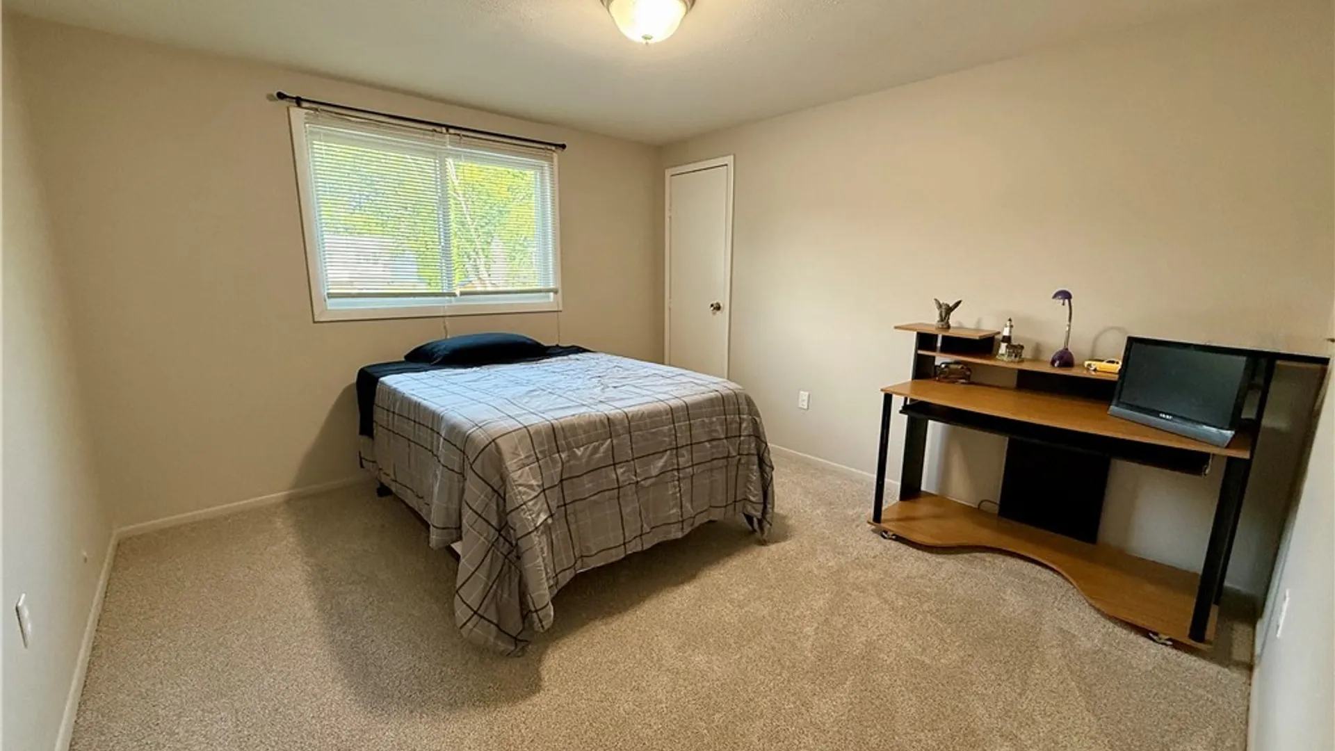 Property at 8135 Crimson Circle, Clay, NY 13041 32