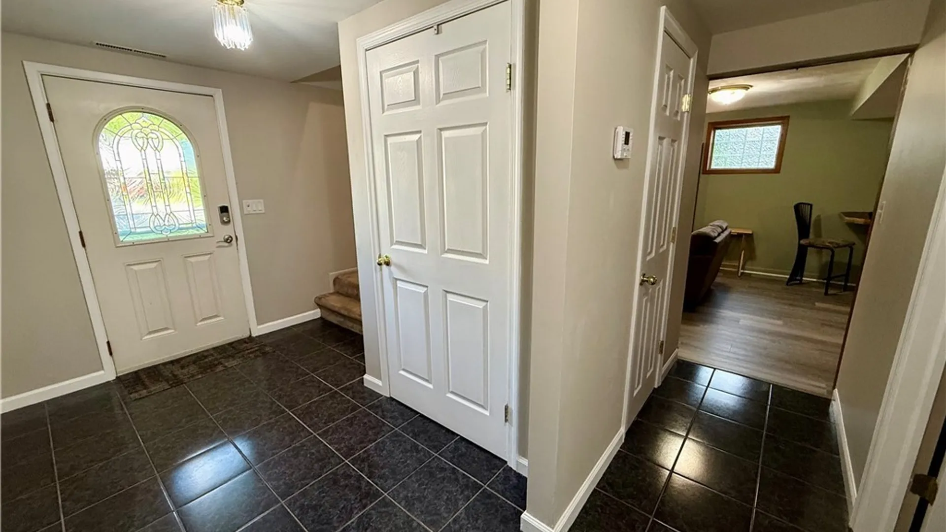 Property at 8135 Crimson Circle, Clay, NY 13041 7