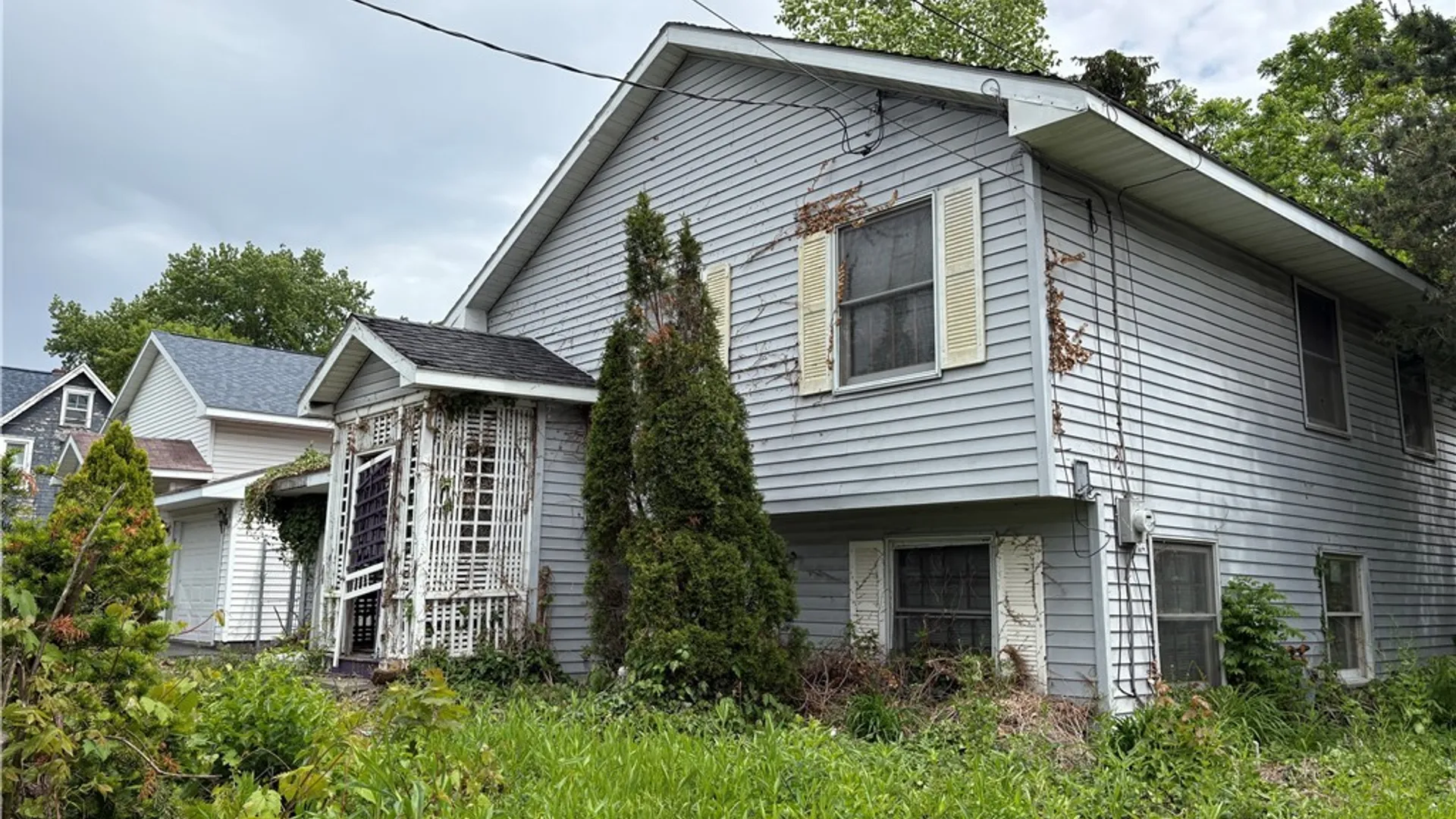 Property at 827 Tallman Street, Syracuse, NY 13204 3