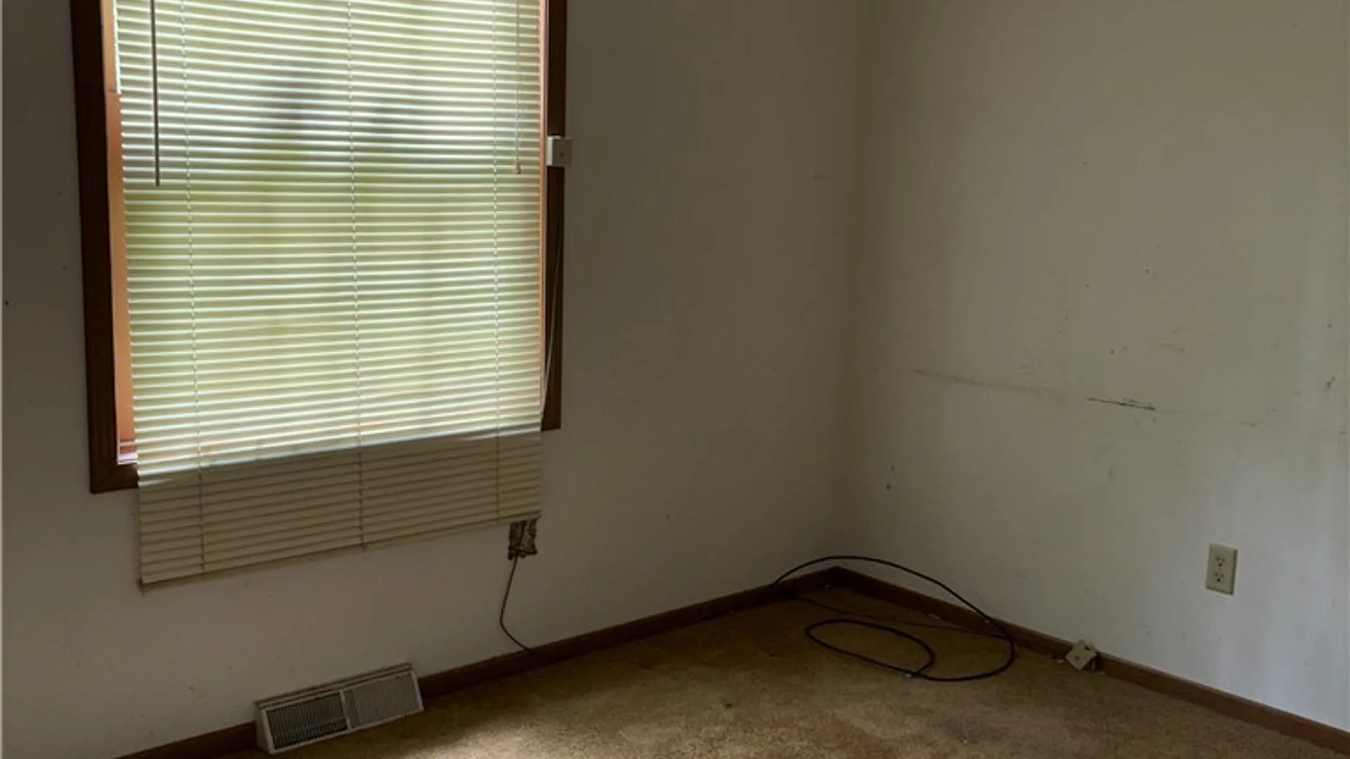 Property at 827 Tallman Street, Syracuse, NY 13204 6