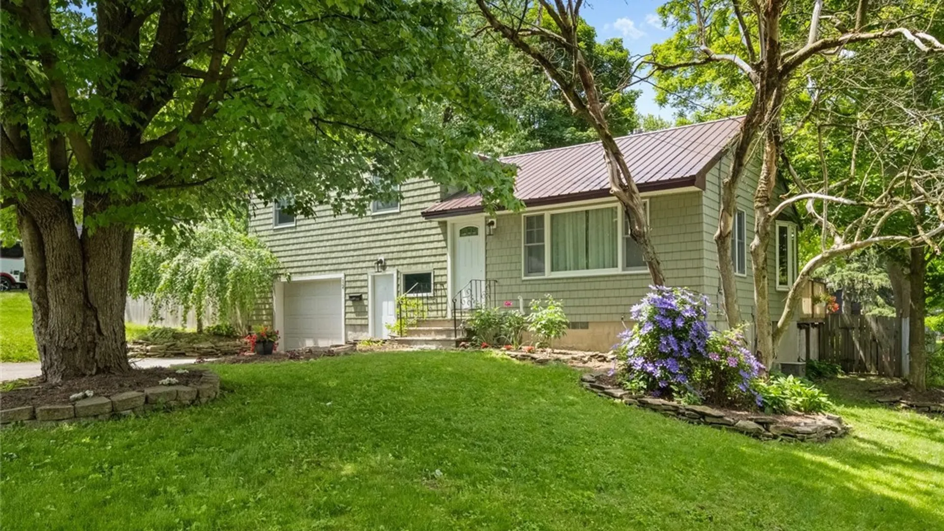 Property at 12 Shady Lane, Camillus, NY 13219 30