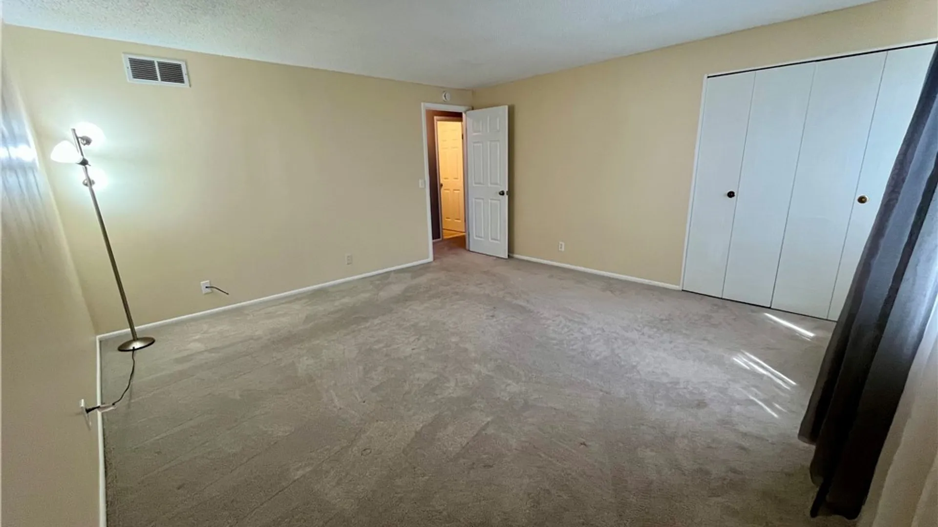 Property at 168 Surrey Hill Way, Henrietta, NY 14623 9