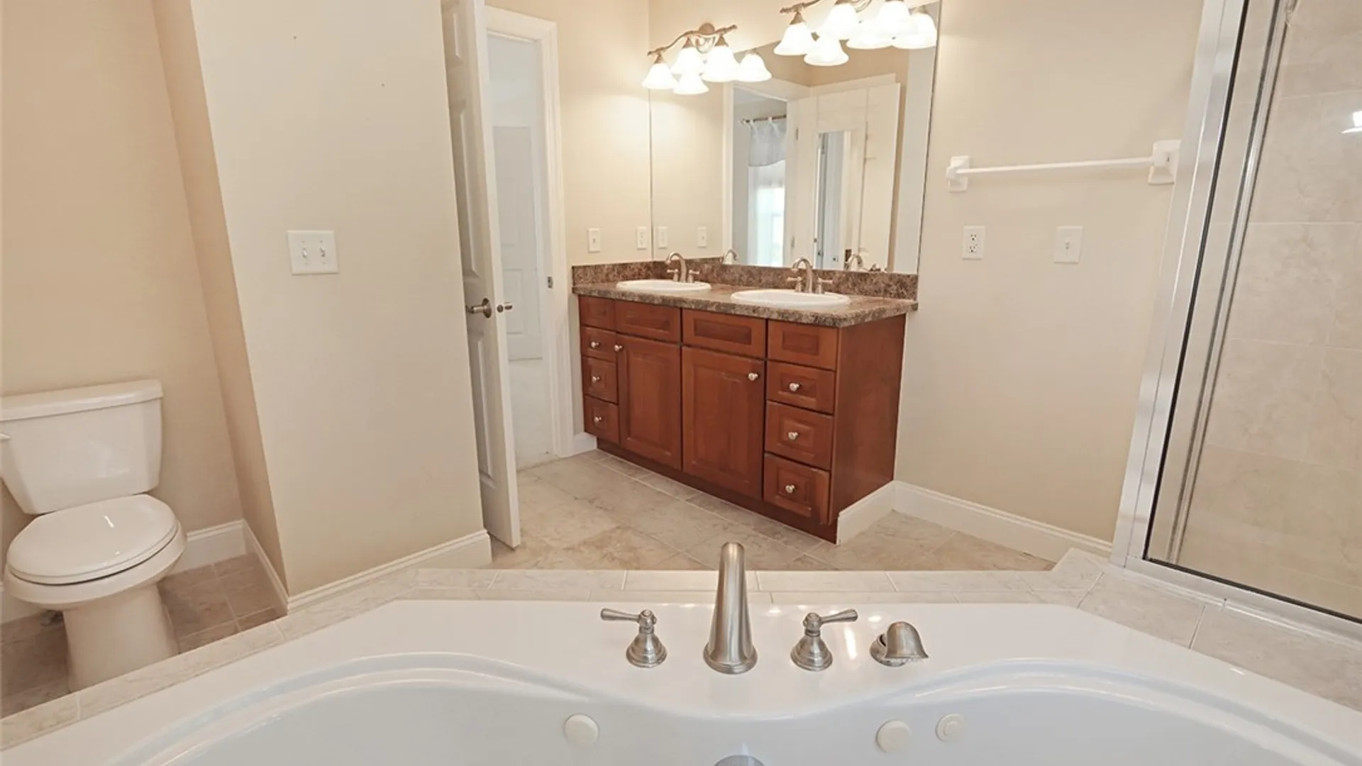 Property at 5031 Yellow Wood Parkway, DeWitt, NY 13078 32
