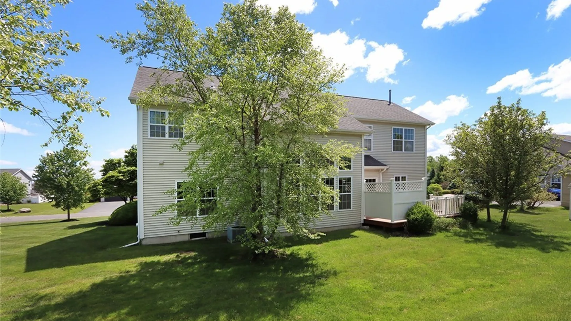 Property at 5031 Yellow Wood Parkway, DeWitt, NY 13078 47