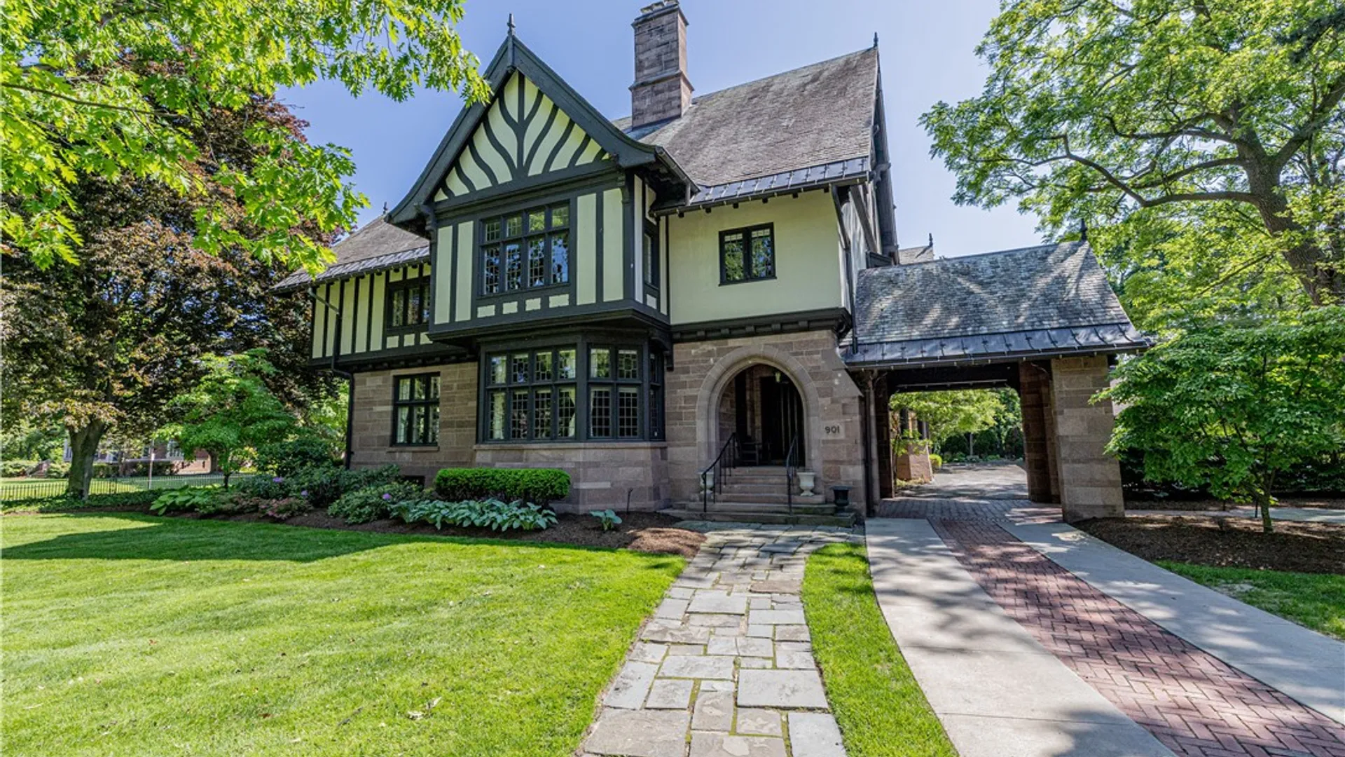 Property at 901 East Avenue, Rochester, NY 14607 2